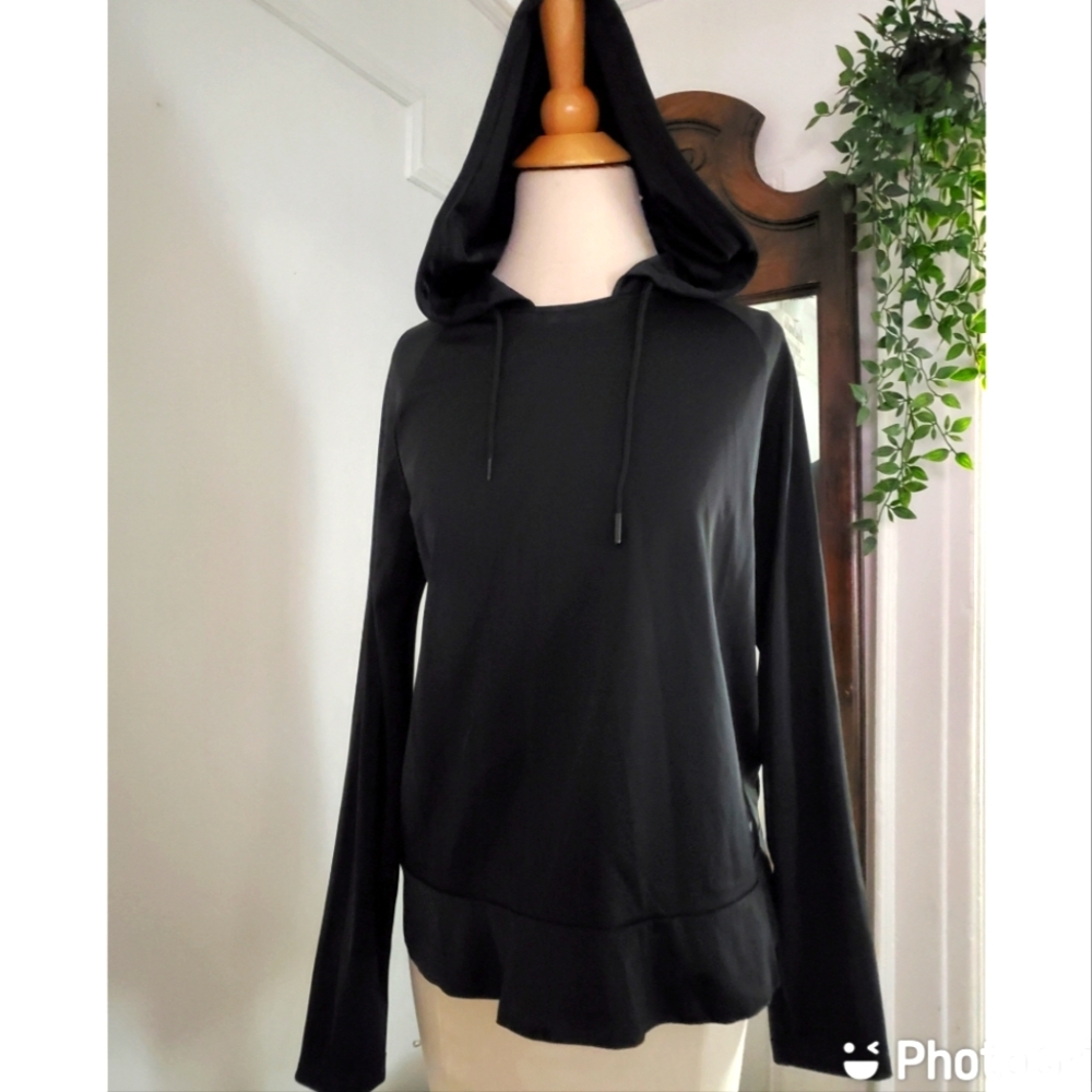 Lotus on Air Asymmetrical Black Top